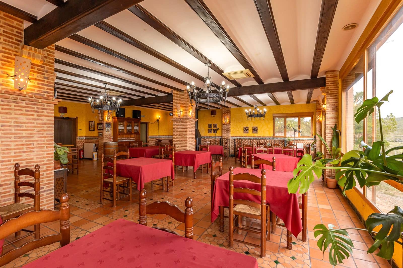 6 bedroom Hotel for sale in Alcublas - € 750,000 (Ref: 9282567)