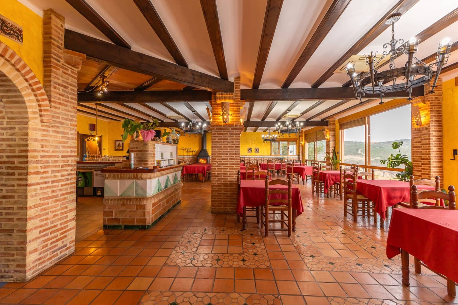 6 bedroom Hotel for sale in Alcublas - € 750,000 (Ref: 9282567)