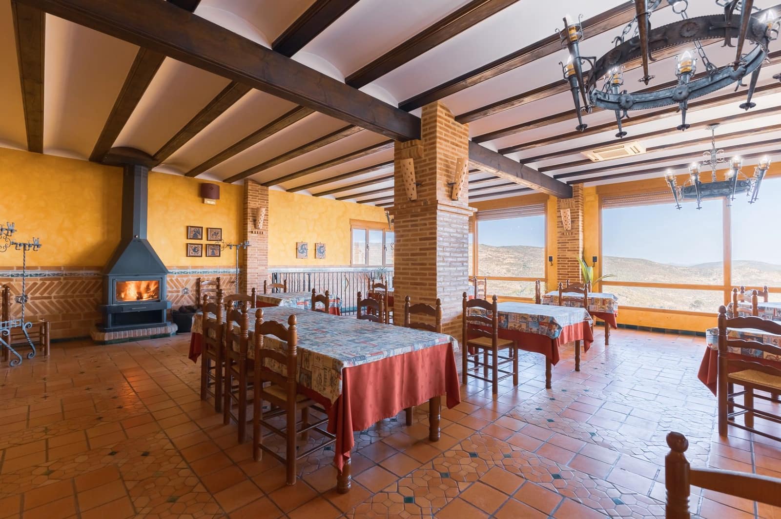 6 bedroom Hotel for sale in Alcublas - € 750,000 (Ref: 9282567)