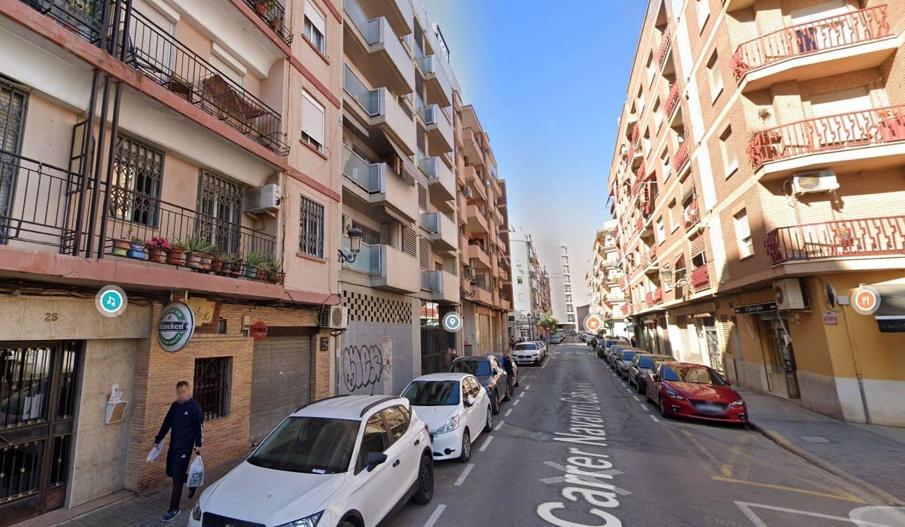 Commercieel te koop in Alaquas - € 338.000 (Ref: 9282570)