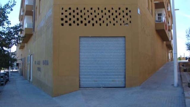 Commercial for sale in Llíria - € 99,800 (Ref: 9282575)