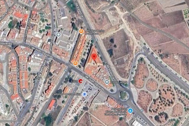 Commercial for sale in Llíria - € 99,800 (Ref: 9282575)