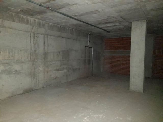 Commercial for sale in Llíria - € 99,800 (Ref: 9282575)