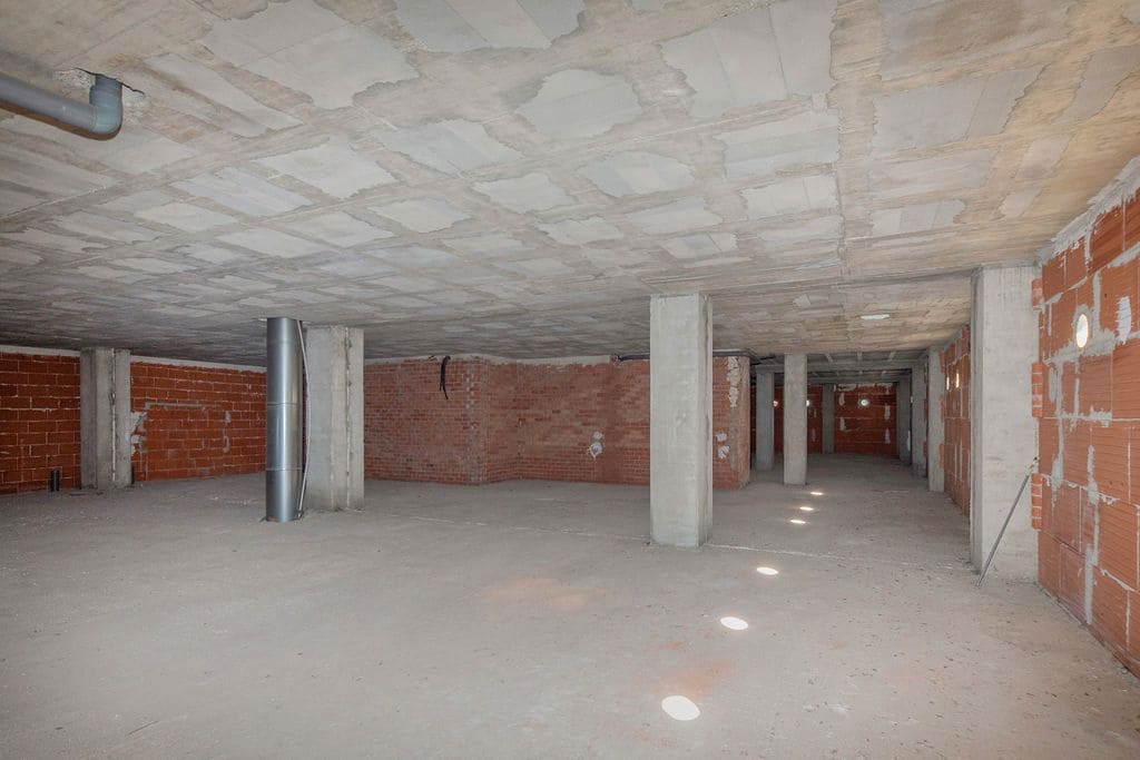 Local Comercial en Torrent en venta - 388.000 € (Ref: 9282576)