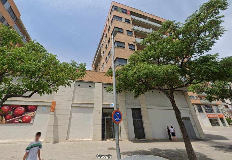 Local Comercial en Torrent en venta - 388.000 € (Ref: 9282576)