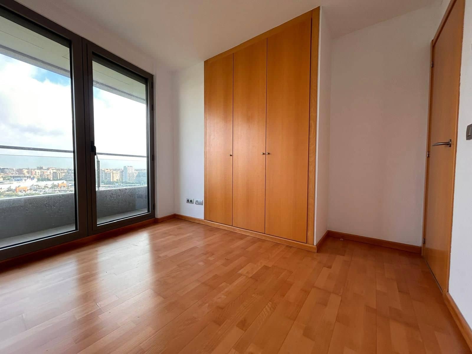 3 soveværelse Lejlighed til salg i Mislata med garage - € 400.800 (Ref: 9314389)