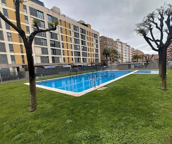4 soveværelse Lejlighed til salg i Benicalap, Valencia by med swimmingpool - € 345.000 (Ref: 9420088)