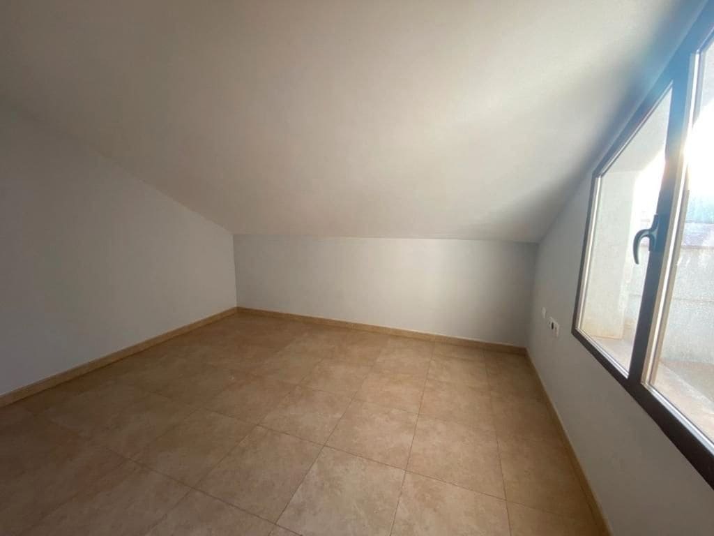 3 slaapkamer Penthouse te koop in L'Eliana - € 231.000 (Ref: 9431853)