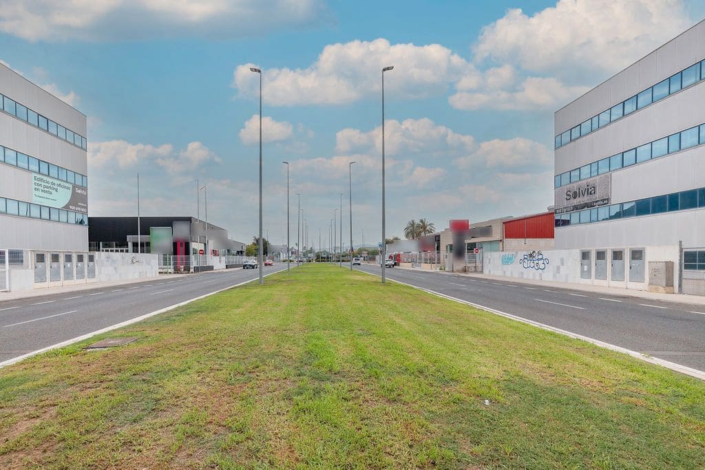 4 bedroom Office for sale in Xativa - € 1,900,000 (Ref: 9467643)