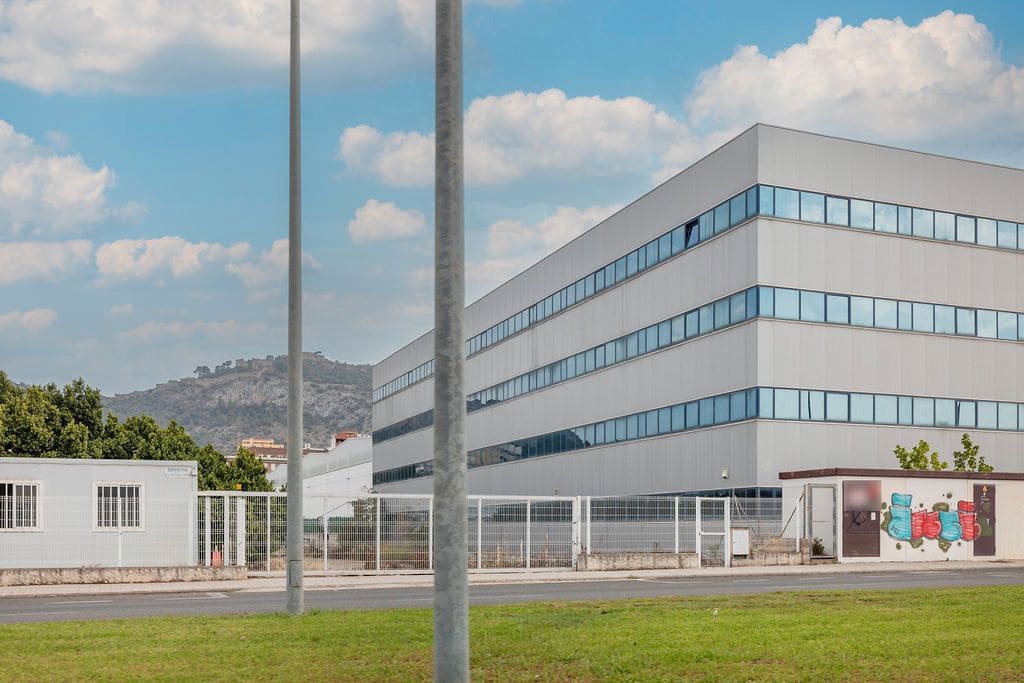 4 bedroom Office for sale in Xativa - € 1,900,000 (Ref: 9467643)