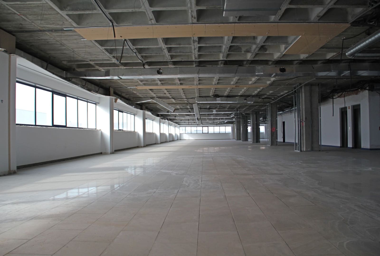 4 bedroom Office for sale in Xativa - € 1,900,000 (Ref: 9467643)