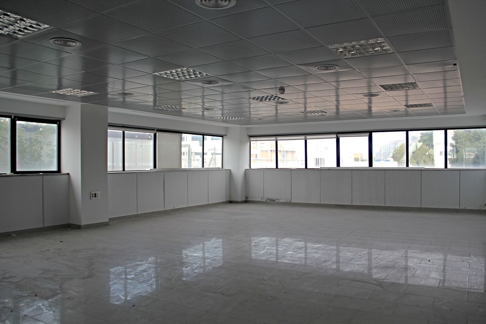 4 bedroom Office for sale in Xativa - € 1,900,000 (Ref: 9467643)