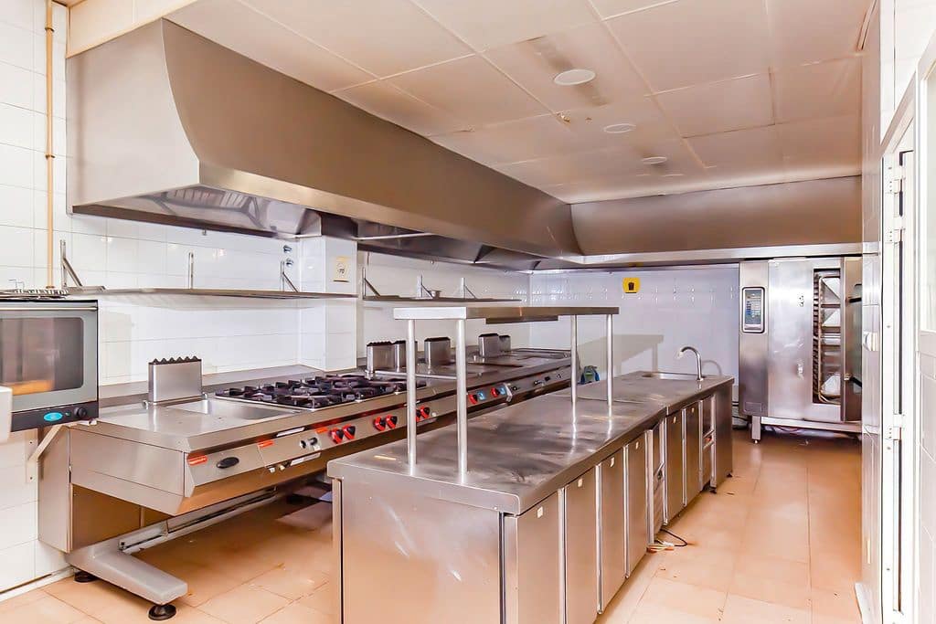 44 Zimmer Hotel zu verkaufen in Jalance mit Pool - 1.305.000 € (Ref: 9467644)