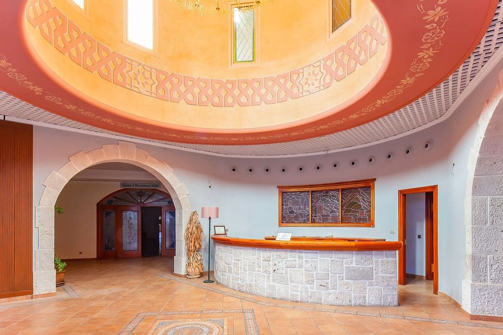 44 Zimmer Hotel zu verkaufen in Jalance mit Pool - 1.305.000 € (Ref: 9467644)