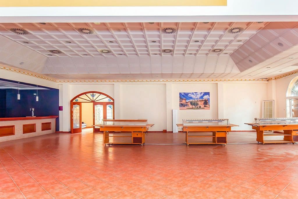 44 Zimmer Hotel zu verkaufen in Jalance mit Pool - 1.305.000 € (Ref: 9467644)