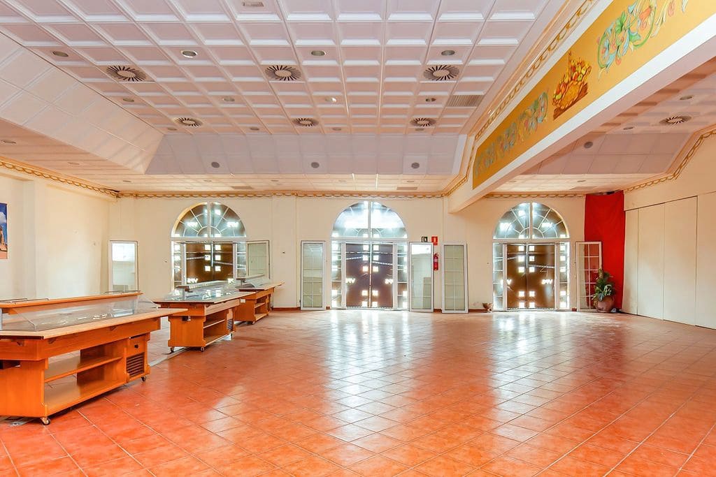 44 Zimmer Hotel zu verkaufen in Jalance mit Pool - 1.305.000 € (Ref: 9467644)