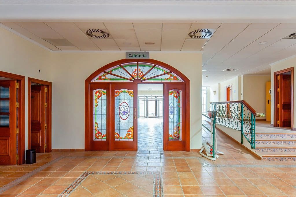 44 Zimmer Hotel zu verkaufen in Jalance mit Pool - 1.305.000 € (Ref: 9467644)