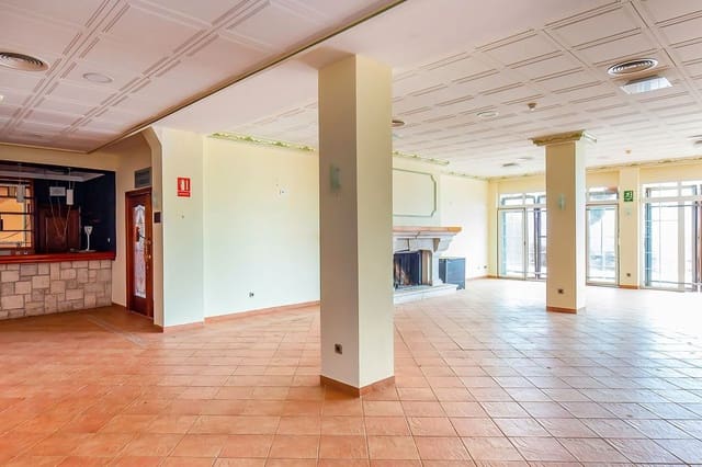 44 chambre Hôtel à vendre à Jalance avec piscine - 1 305 000 € (Ref: 9467644)
