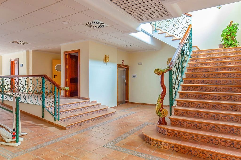 44 Zimmer Hotel zu verkaufen in Jalance mit Pool - 1.305.000 € (Ref: 9467644)