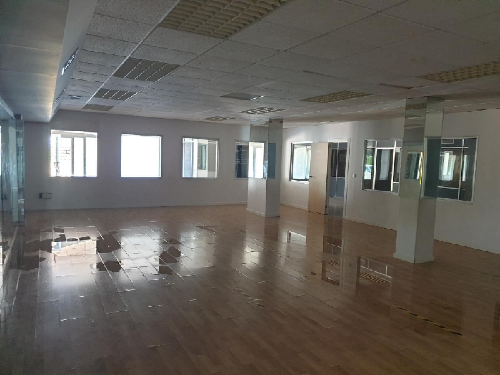 Commercieel te koop in San Antonio de Benageber - € 365.000 (Ref: 9471291)