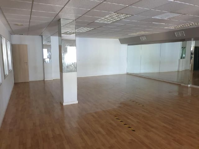 Comercial para venda em San Antonio de Benagéber - 365 000 € (Ref: 9471291)