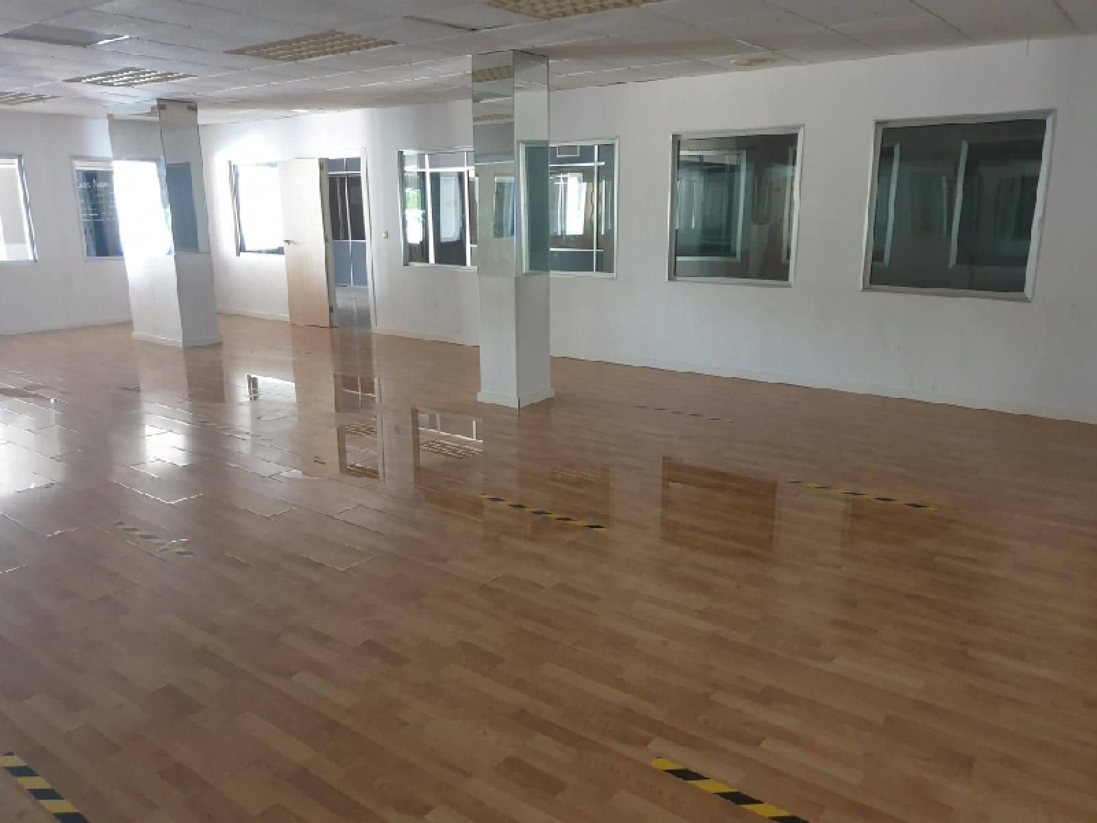 Commercieel te koop in San Antonio de Benageber - € 365.000 (Ref: 9471291)