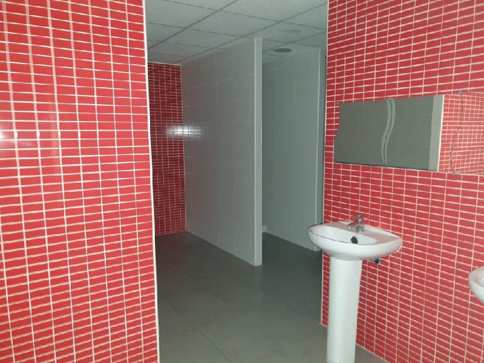 Commercieel te koop in San Antonio de Benageber - € 365.000 (Ref: 9471291)