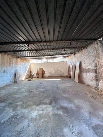 Comercial para venda em Benicalap, Valência cidade - 98 000 € (Ref: 9534833)