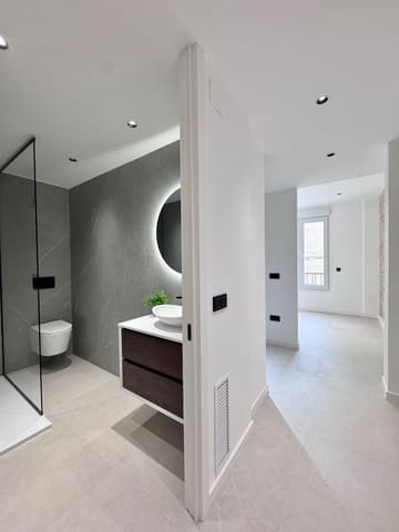 4 soveværelse Lejlighed til salg i Russafa, Valencia by - € 1.249.000 (Ref: 9542067)