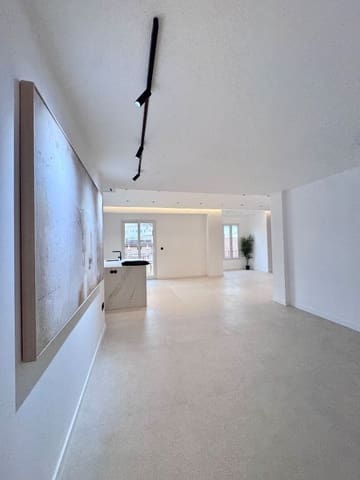 4 soveværelse Lejlighed til salg i Russafa, Valencia by - € 1.249.000 (Ref: 9542067)