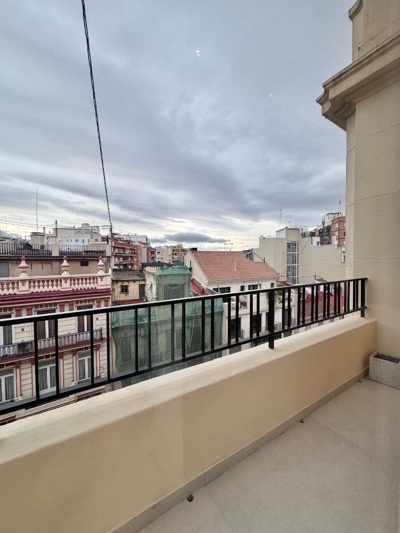 4 soveværelse Lejlighed til salg i Valencia by - € 1.249.000 (Ref: 9542067)