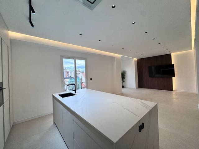 4 soveværelse Lejlighed til salg i Russafa, Valencia by - € 1.249.000 (Ref: 9542067)