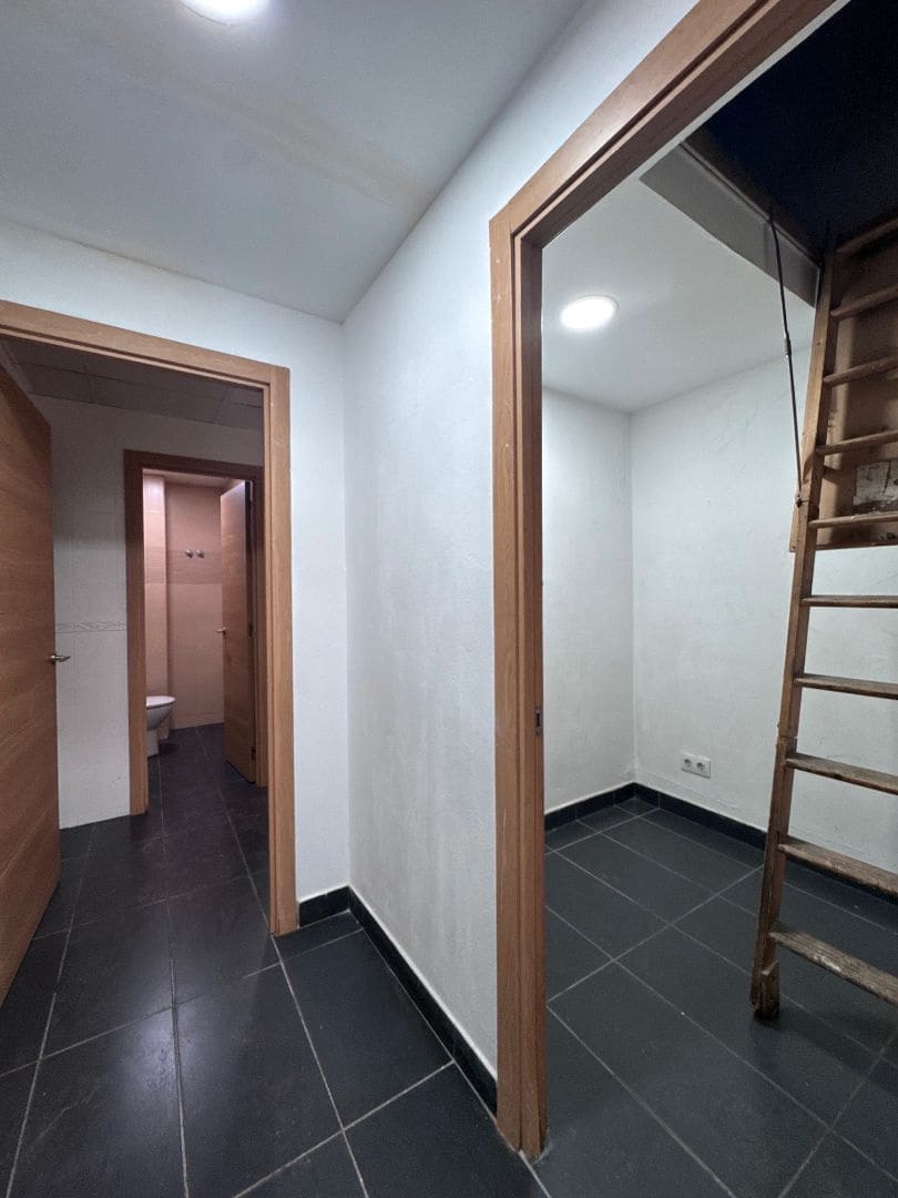 Gewerbe zu verkaufen in Valencia Stadt - 219.900 € (Ref: 9588489)