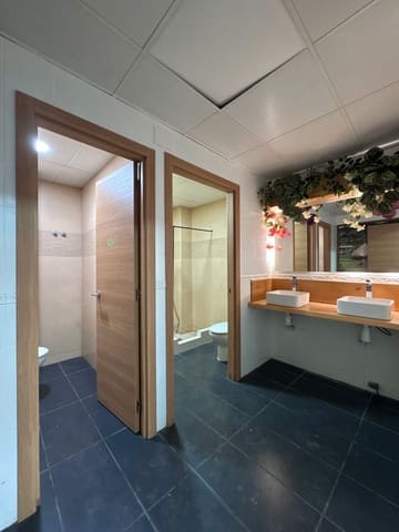 Business for sale in Torrefiel, Valencia city - € 219,900 (Ref: 9592174)