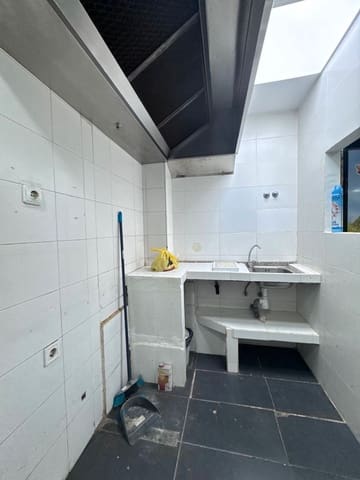 Business for sale in Torrefiel, Valencia city - € 219,900 (Ref: 9592174)