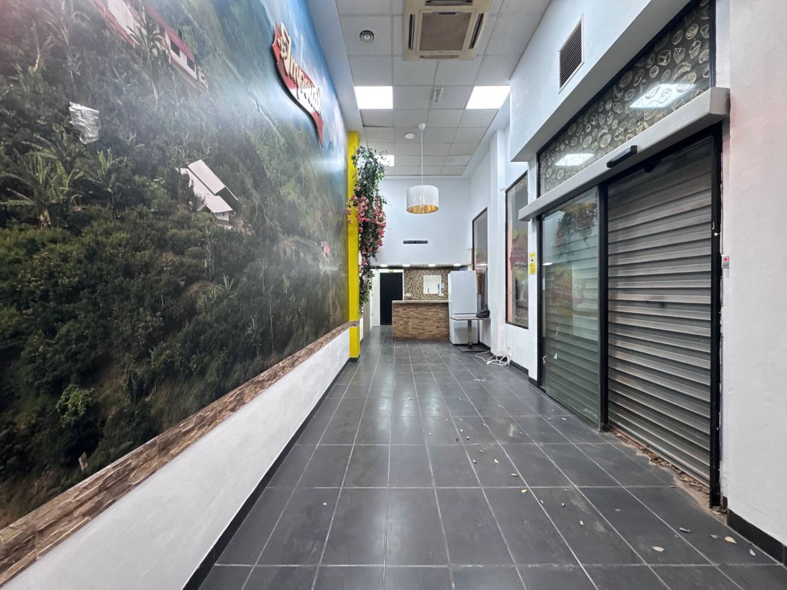 Business for sale in Valencia city - € 219,900 (Ref: 9592174)