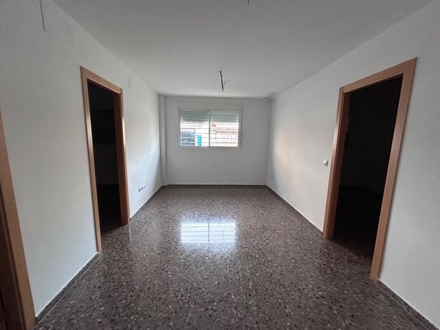 Piso de 3 habitaciones en Real en venta - 101.000 € (Ref: 9641083)