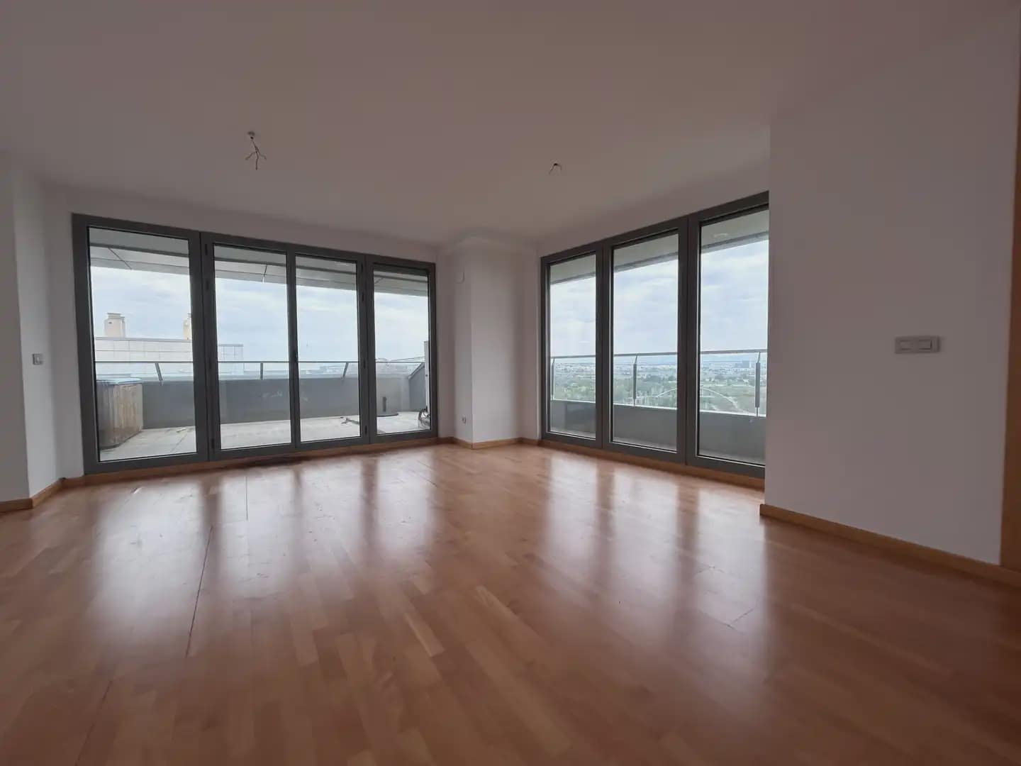 3 slaapkamer Penthouse te koop in Mislata met garage - € 560.400 (Ref: 9809424)
