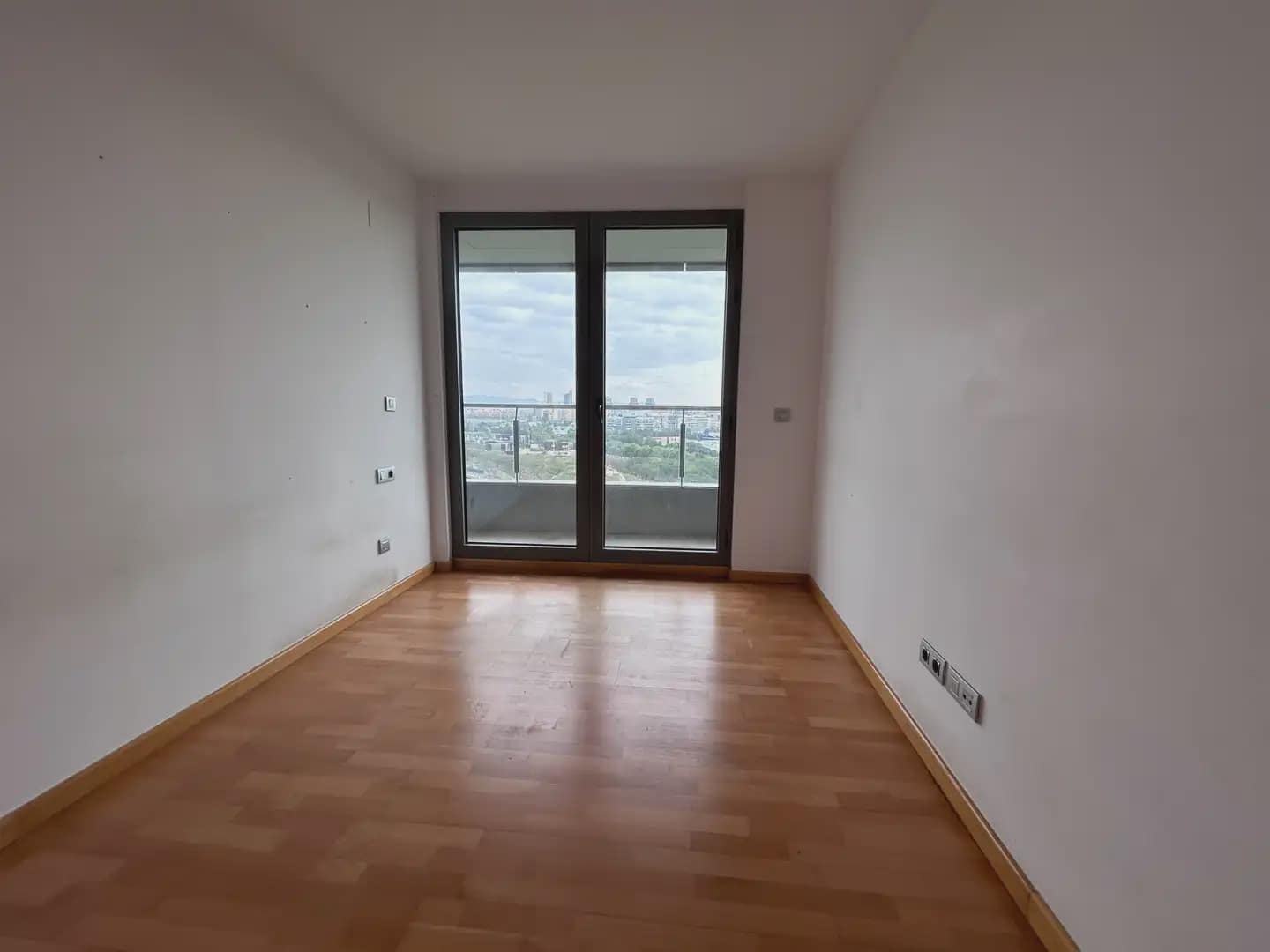 3 slaapkamer Penthouse te koop in Mislata met garage - € 560.400 (Ref: 9809424)