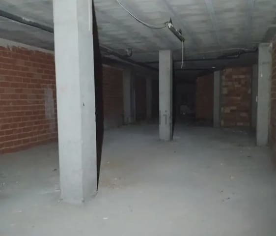 Commercial for sale in Albors, Valencia city - € 429,000 (Ref: 9816527)
