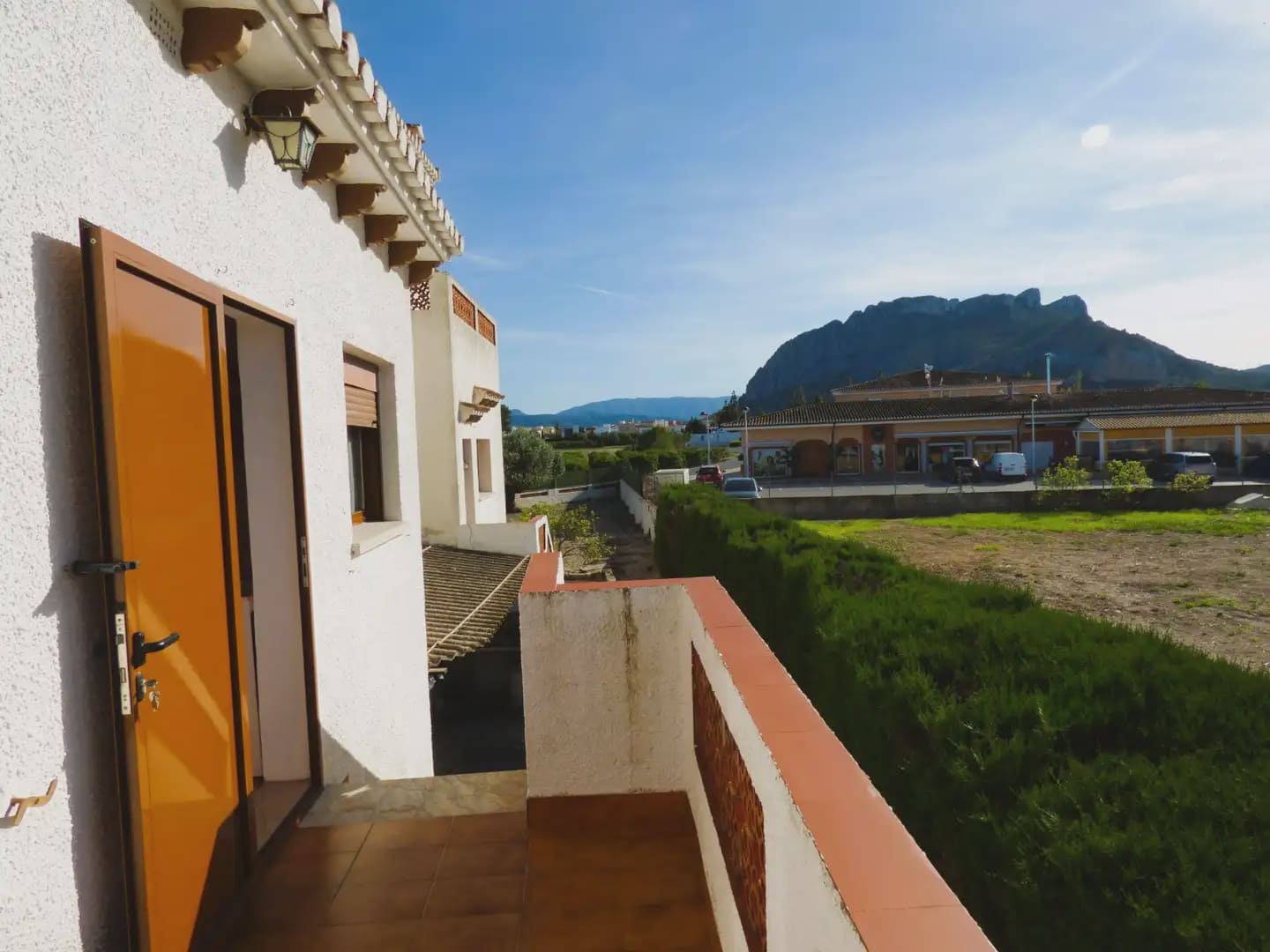 5 bedroom Villa for sale in Els Poblets with garage - € 567,000 (Ref: 9841942)