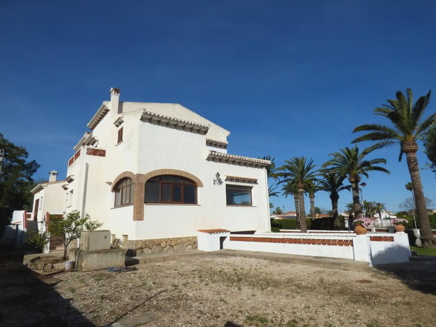 5 bedroom Villa for sale in Els Poblets with garage - € 567,000 (Ref: 9841942)