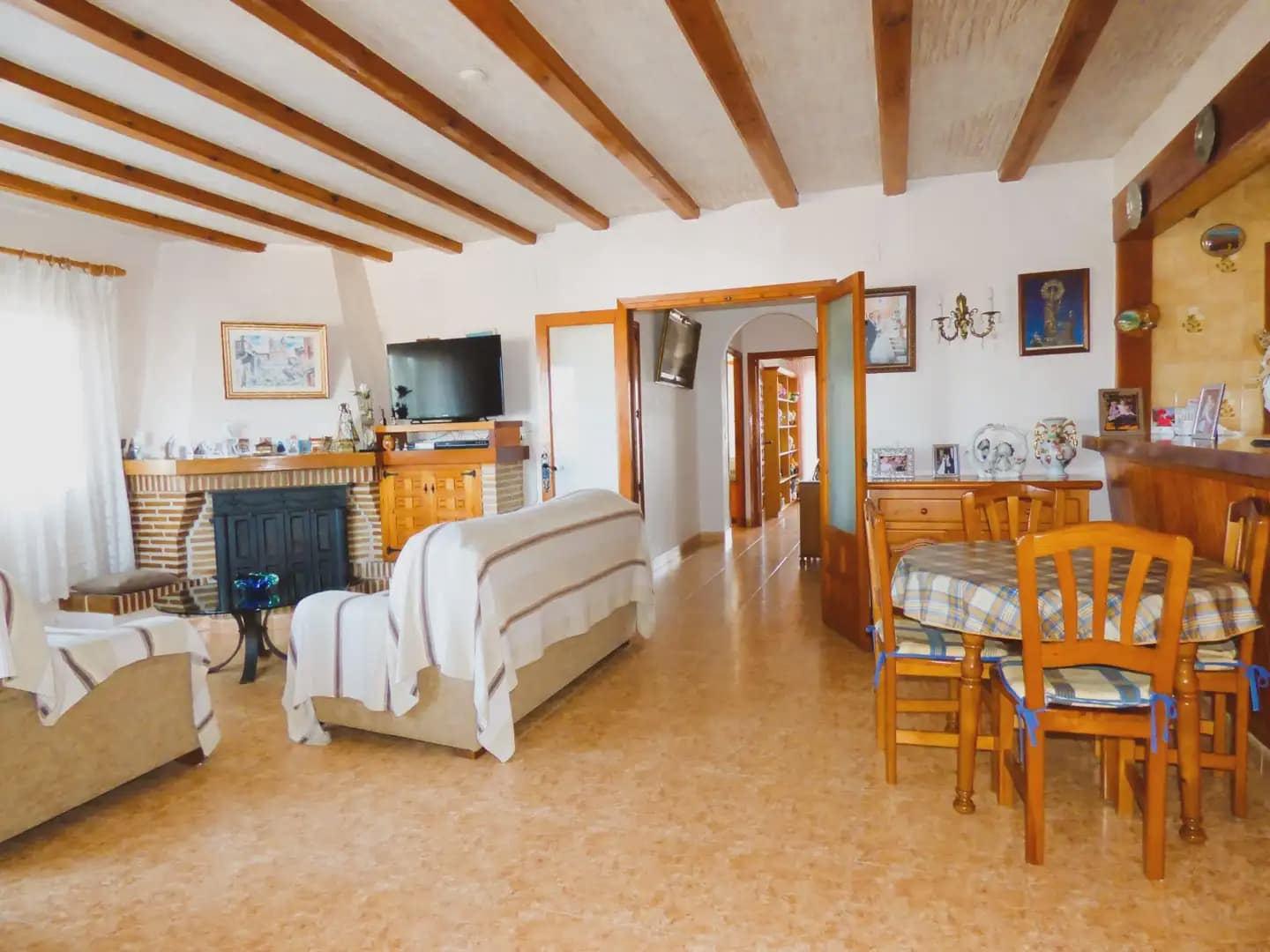 5 bedroom Villa for sale in Els Poblets with garage - € 567,000 (Ref: 9841942)