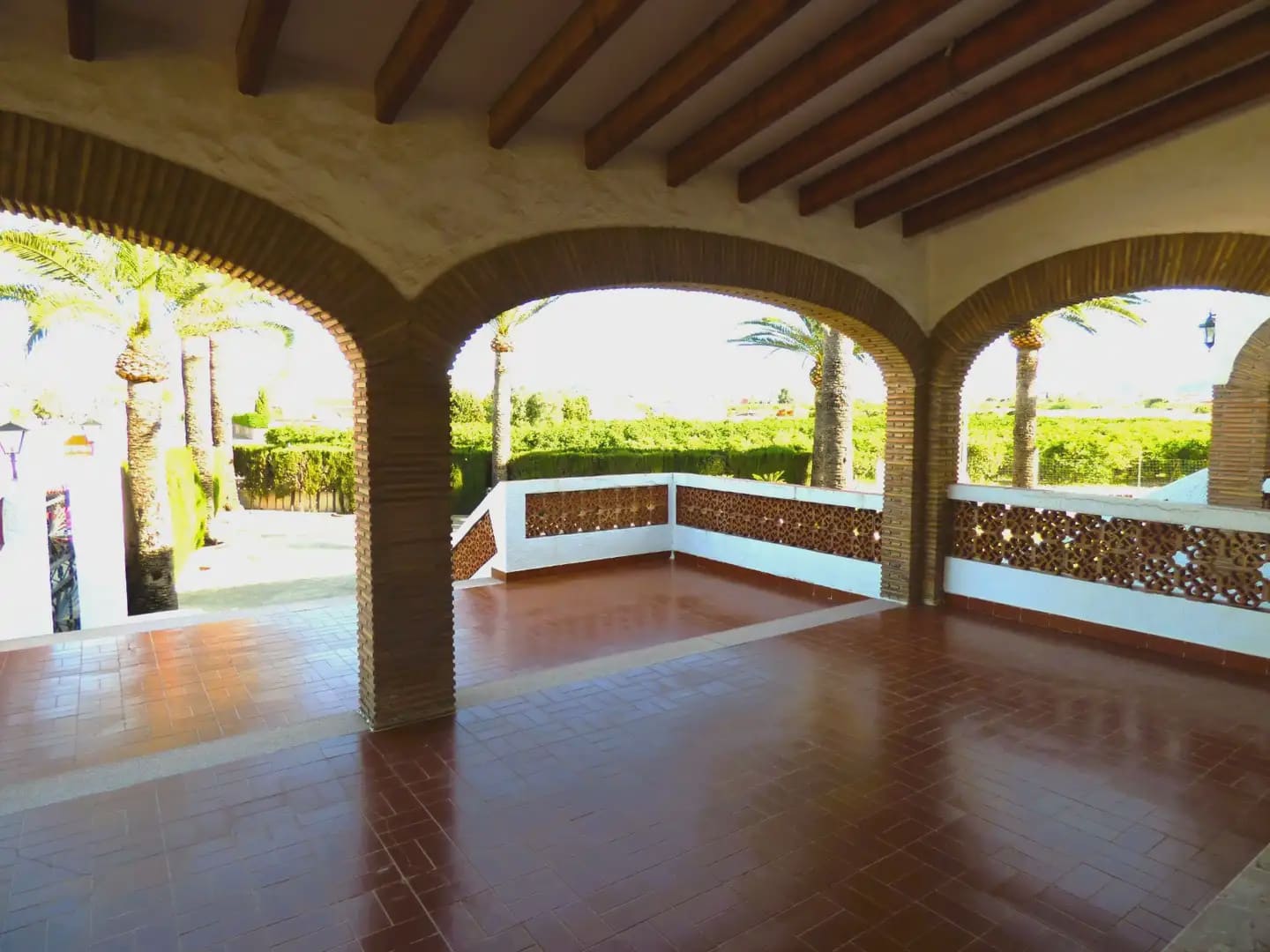 5 bedroom Villa for sale in Els Poblets with garage - € 567,000 (Ref: 9841942)