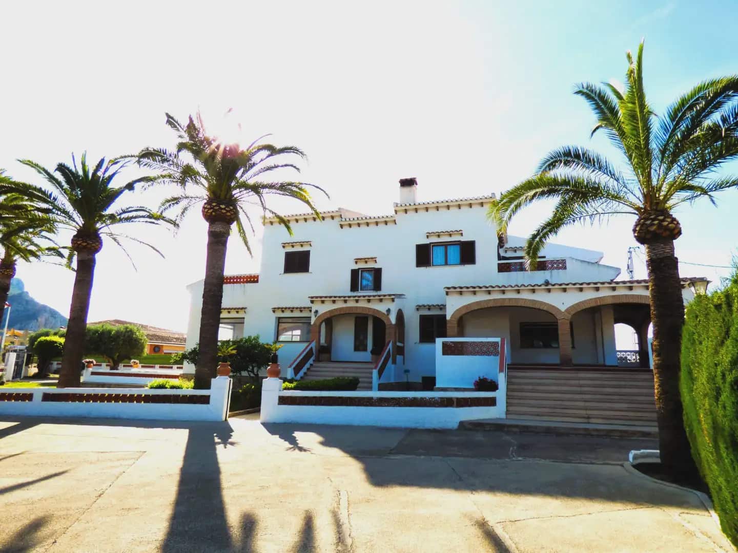 5 bedroom Villa for sale in Els Poblets with garage - € 567,000 (Ref: 9841942)