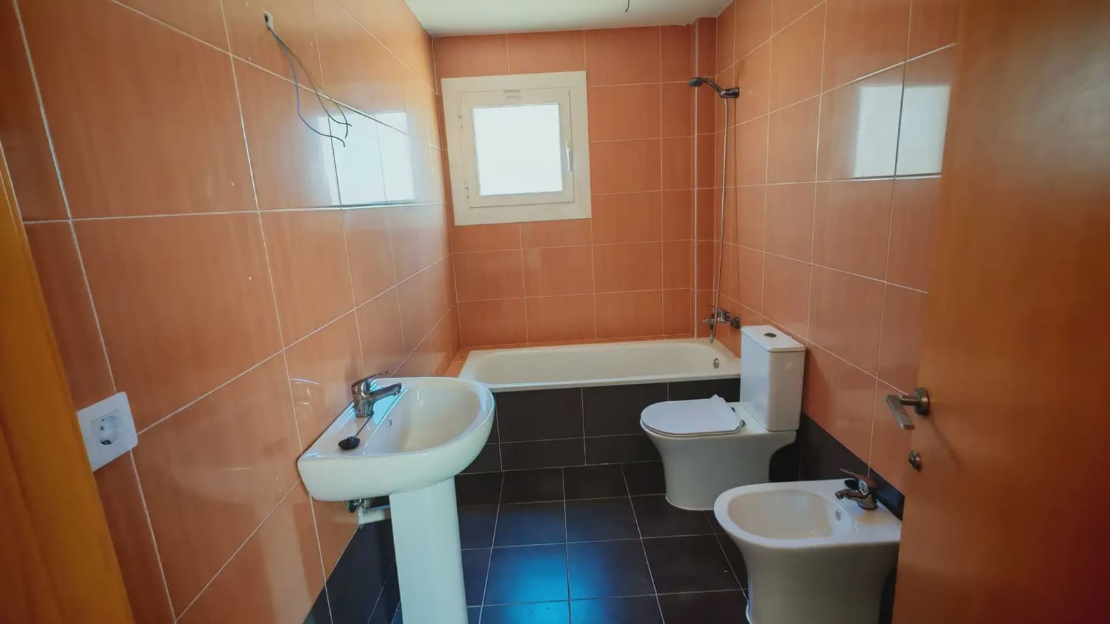 Pareado de 3 habitaciones en Montserrat en venta con garaje - 290.000 € (Ref: 9863853)