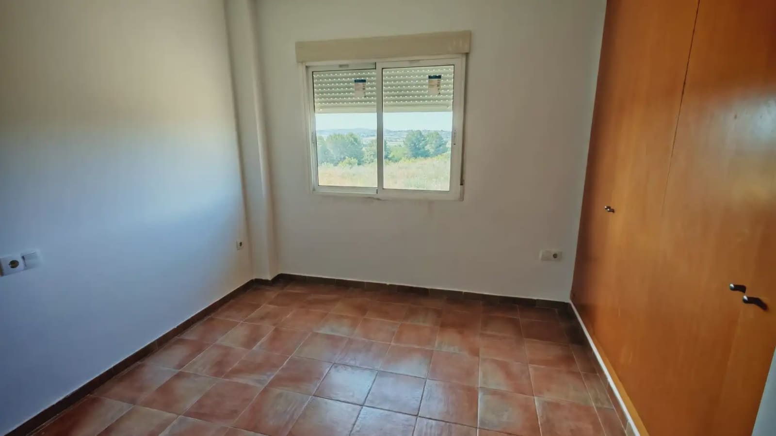 Pareado de 3 habitaciones en Montserrat en venta con garaje - 290.000 € (Ref: 9863853)