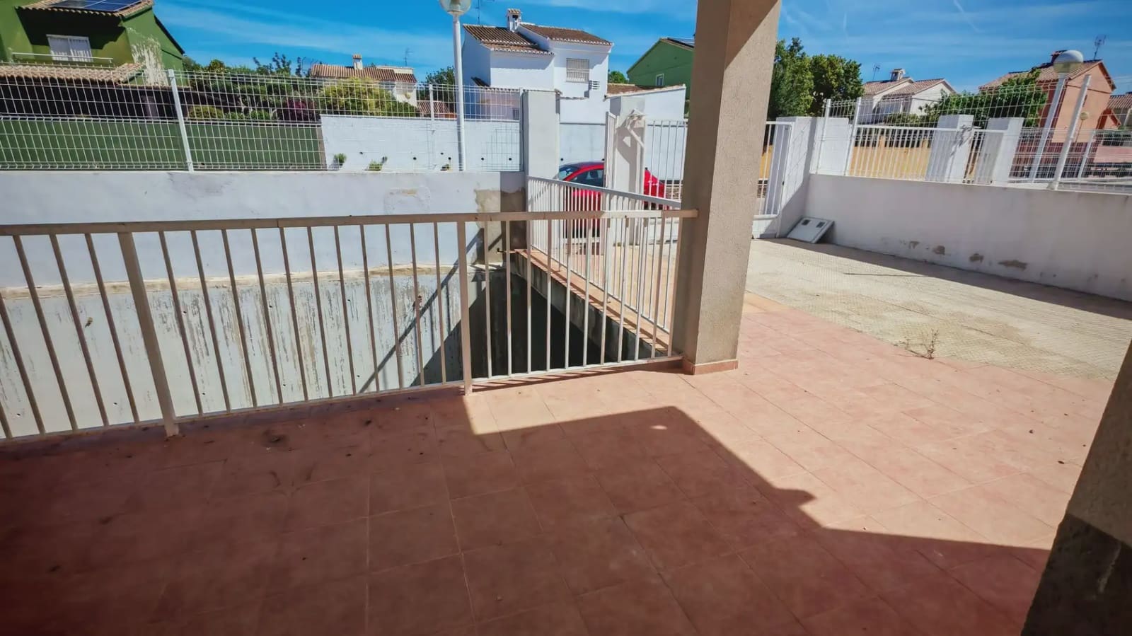 Pareado de 3 habitaciones en Montserrat en venta con garaje - 290.000 € (Ref: 9863853)