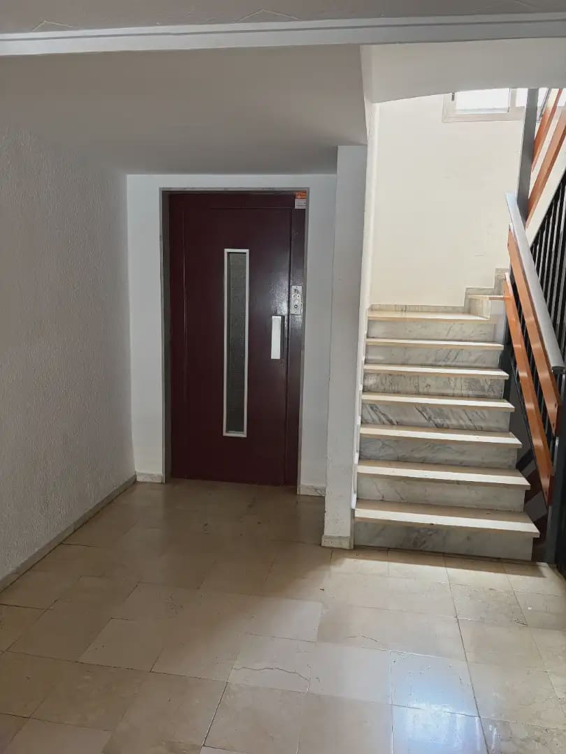 4 slaapkamer Flat te koop in Valencia stad - € 198.500 (Ref: 9866104)