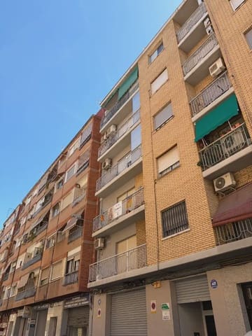 4 slaapkamer Flat te koop in Benicalap, Valencia stad - € 198.500 (Ref: 9866104)